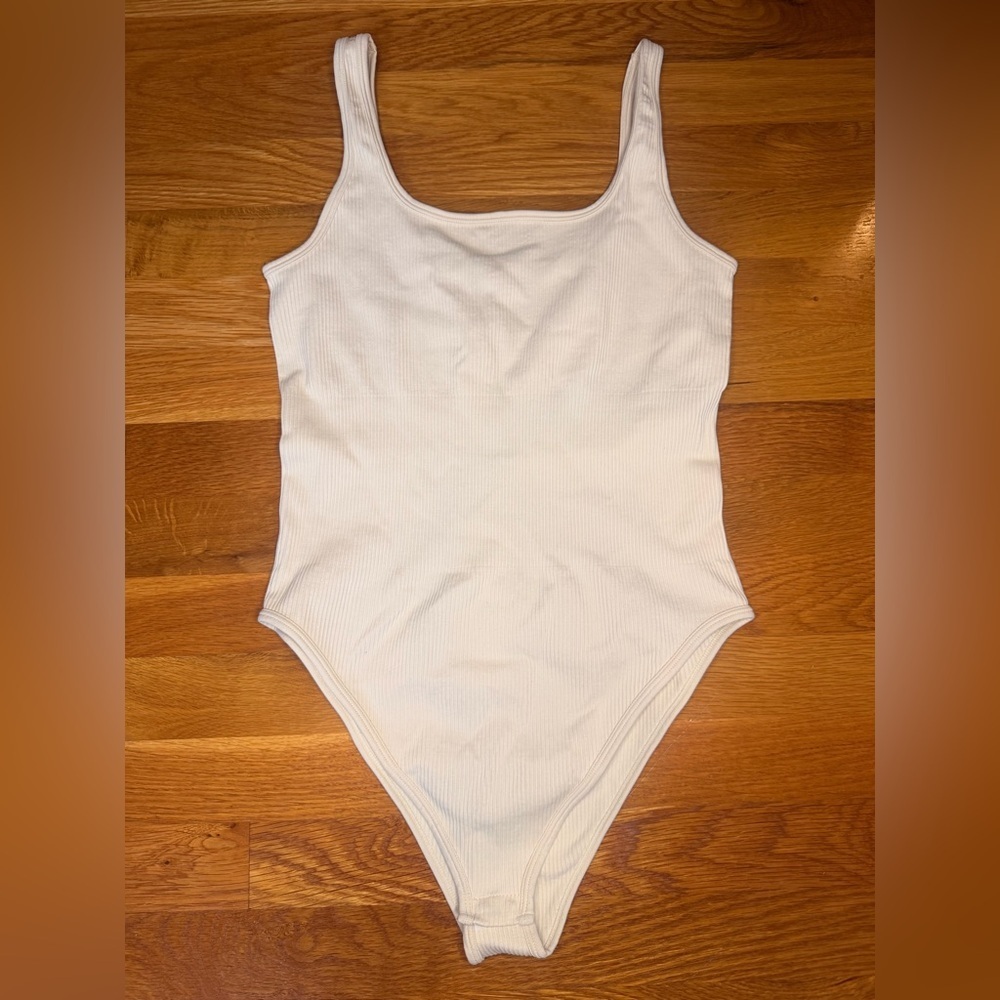 OQQ Ribbed Bodysuit Cream Square Neck Seamless Shapewear Tank